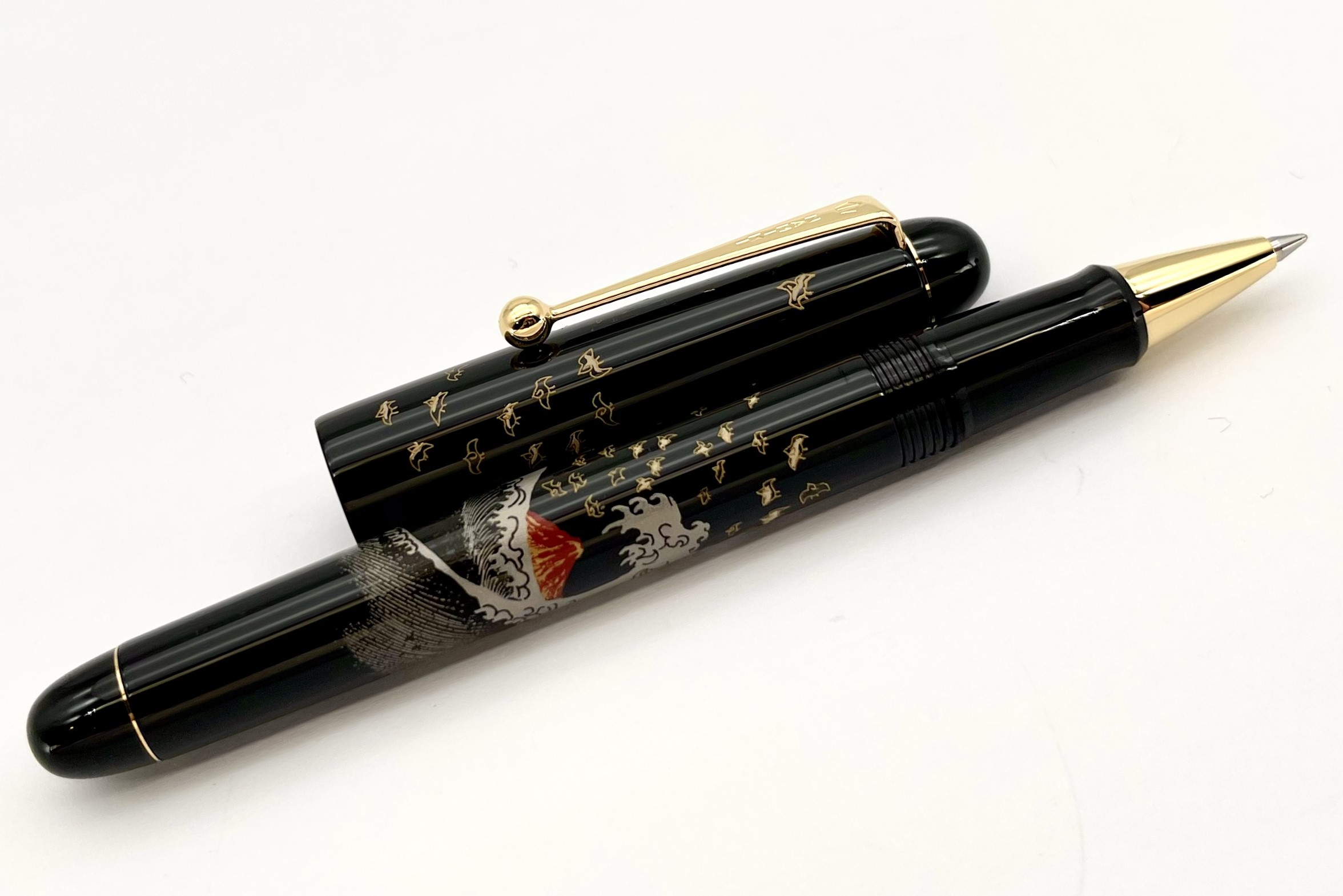 NamikiNipponArtMakieMtFujiWaveRB_H